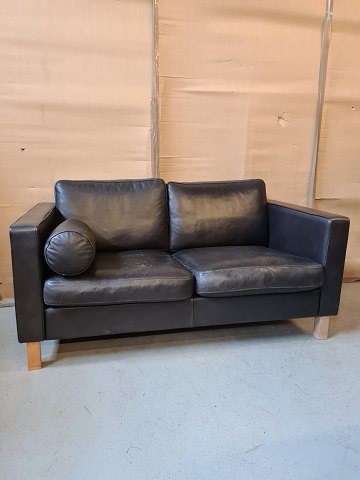 Læder sofa
Kr. 2200,-