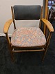 Armstol i eg og teak
Kr. 1.400,-